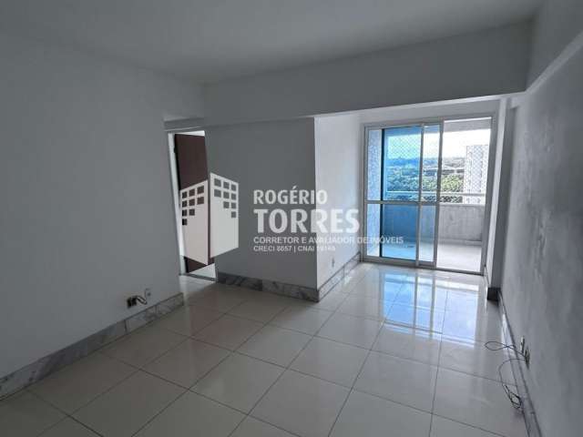 Apartamento a venda de 2/4, 1 suíte e garagem ANDAR ALTO e NASCENTE no Cond. Paralela Plus