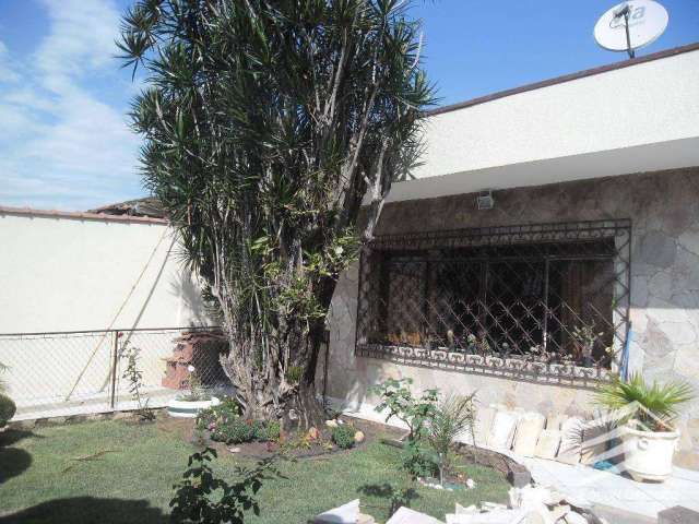 Casa com 3 dormitórios à venda, 260 m² por R$ 750.000,00 - Nossa Senhora do Perpétuo Socorro - Pindamonhangaba/SP