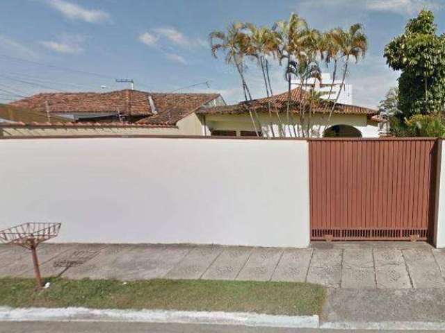 Casa residencial à venda, São Benedito, Pindamonhangaba.