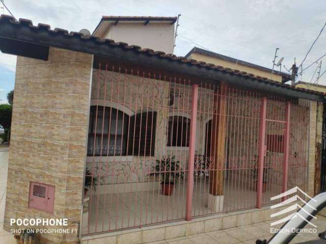 Sobrado com 3 dormitórios à venda, 125 m² por R$ 700.000 - Chácara Galega - Pindamonhangaba/SP