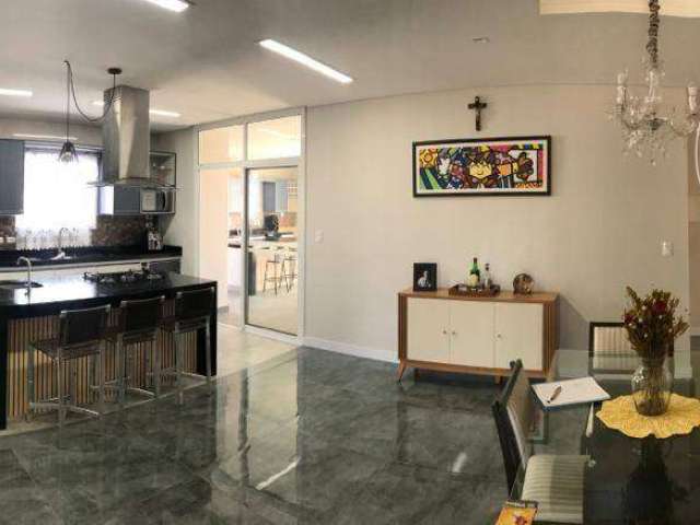 Casa com 3 dormitórios à venda, 270 m² por R$ 1.800.000 - Condomínio Colonial Village II - Pindamonhangaba/SP