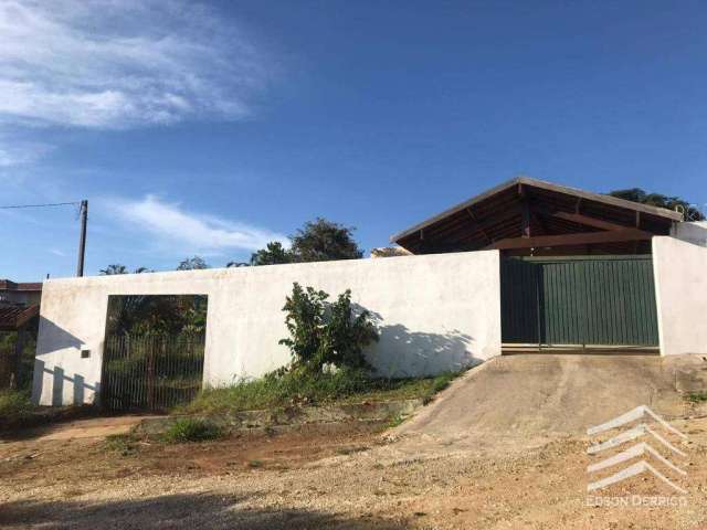 Chácara com 2 dormitórios à venda, 1976 m² por R$ 600.000,00 - Borba - Pindamonhangaba/SP