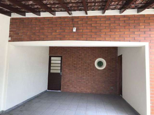 Casa com 3 dormitórios para alugar, 185 m² por R$ 2.069/mês - Conjunto Habitacional Terra dos Ipês I (Sul) - Pindamonhangaba/SP