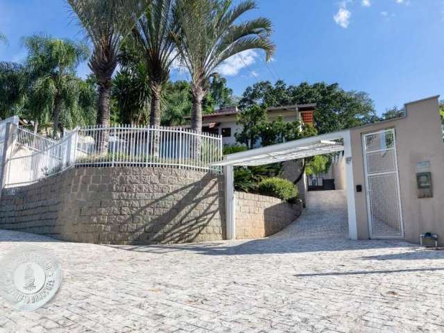 Maravilhosa Casa Plana com Piscina na Região da Velha!