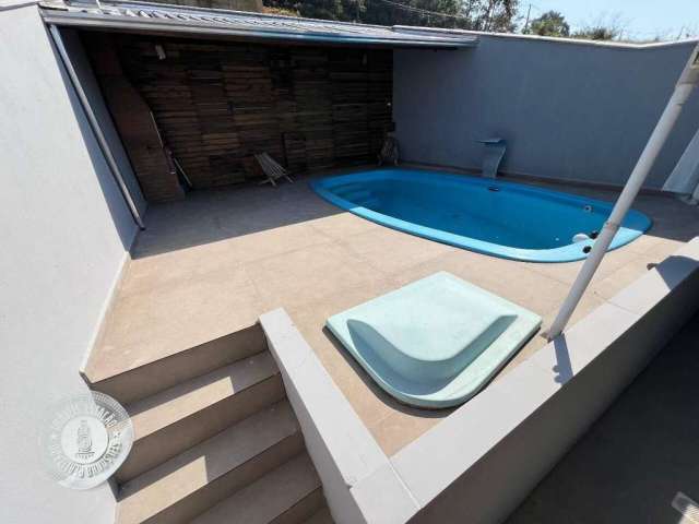 Oportunidade Casa com 2 dormitórios e piscina em Penha !!