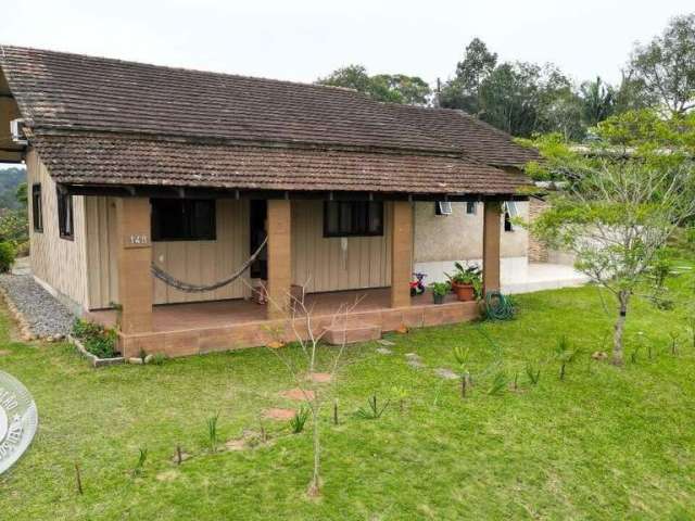 Casa mista com terreno de 854m2 aceita permuta ideal para construção de casas e sobrados , 10 minutos do centro de Blumenau!