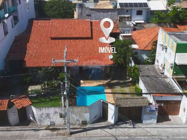 Casa para Comércio na Rua mais movimentada de Stella Maris