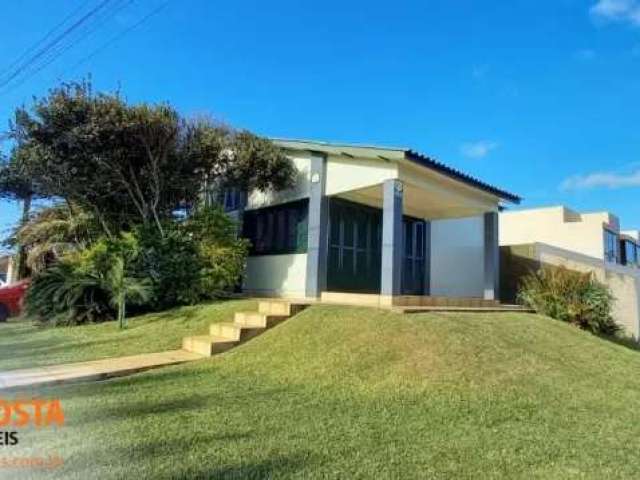 Excelente casa com piscina próxima ao mar em Salinas