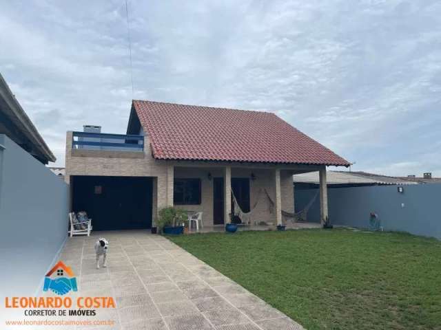 Casa com mezanino no Centro de Cidreira