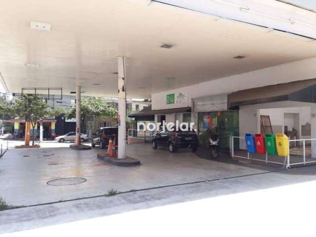 Terreno com vocação para posto de gasolina. Farmácias e Lojas.