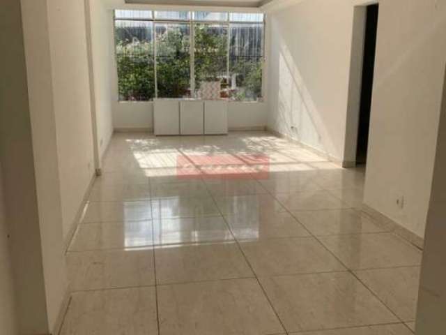 Lindo apt em Moema com 85m2, 2 dorm, sala, cozinha, 2 WC, Oportunidade