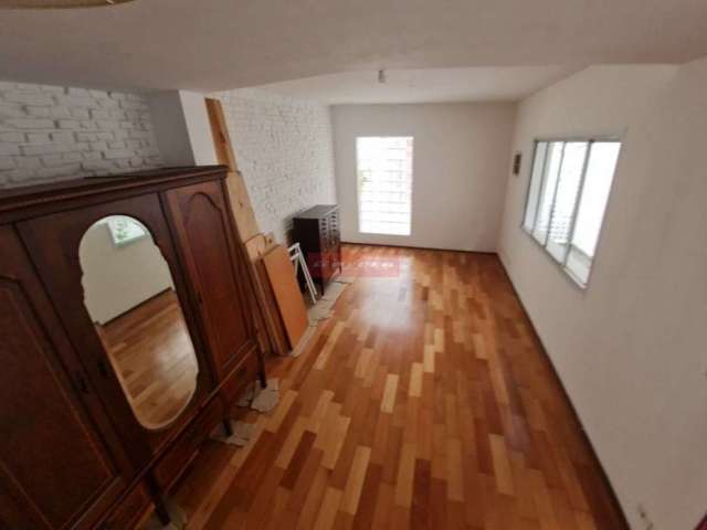 Sobrado p/venda com 3 dorm 2 suites, 4 WCS, 2 vagas, coz, area serviço, toda reformada! Oportunidade