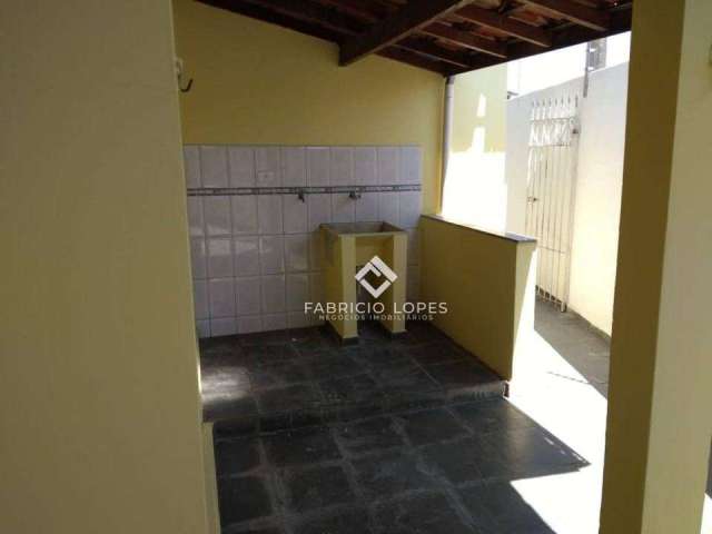 Casa térrea com 3 dorms à venda, 103 m² - Centro - Jacareí/SP