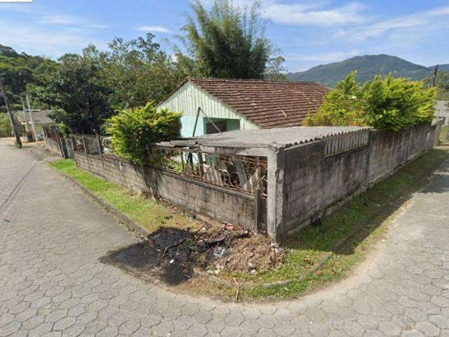 Casa para Venda em Biguaçu, 4 dormitórios, 4 suítes, 4 banheiros, 4 vagas