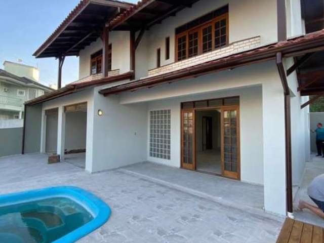 Casa para Venda em Palhoça, Pagani, 3 dormitórios, 1 suíte, 3 banheiros, 2 vagas