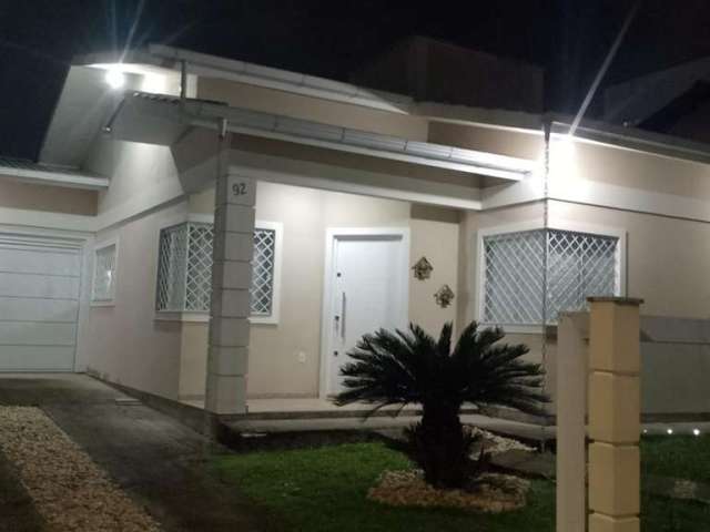 Casa para Venda em Palhoça, Aririu, 2 dormitórios, 1 suíte, 2 banheiros, 2 vagas