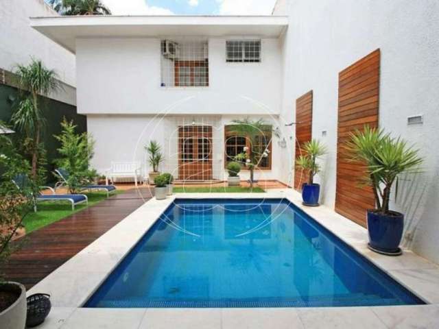 Casa com 4 suítes com quintal e piscina à Venda, com 439 m² no Planalto Paulista