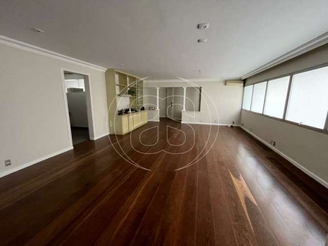 Apartamento com 170m² á venda em Jardim Paulista