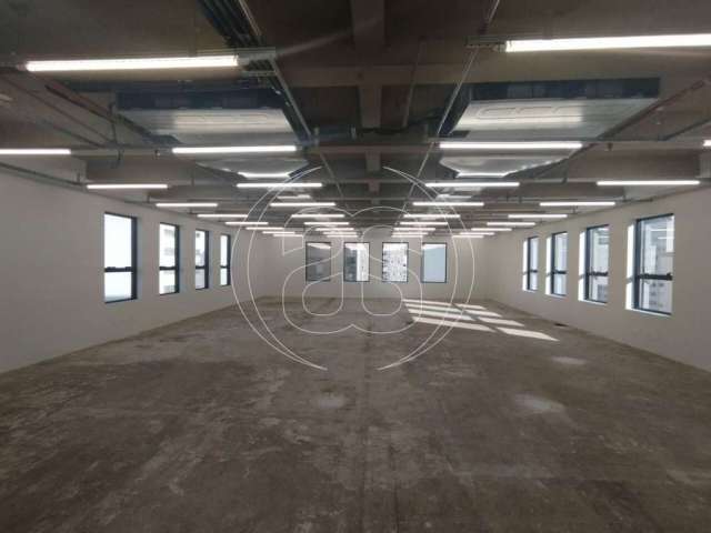 Desperte seu potencial empresarial nessa sala comercial com 120m² em Pinheiros!