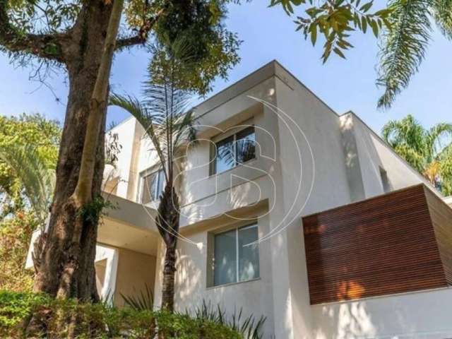 Casa de Condomínio à VENDA no Alto da Boa Vista com 4 suítes e piscina