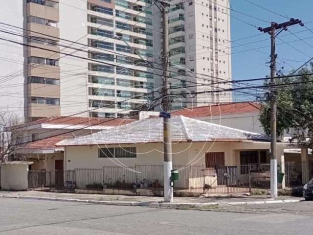 Casa no Campo Belo - 250m², 3 dorm, 2 banheiros e 4 vagas.