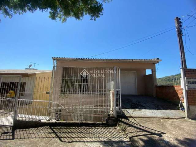 Casa em condomínio fechado com 4 quartos à venda na Rua Rafael Clark, 476, Partenon, Porto Alegre, 400 m2 por R$ 380.000