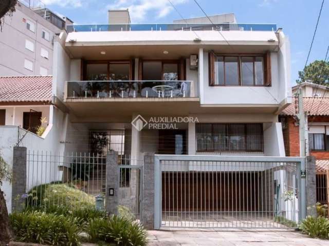 Casa com 3 quartos à venda na Rua Moema, 67, Chácara das Pedras, Porto Alegre, 382 m2 por R$ 1.800.000
