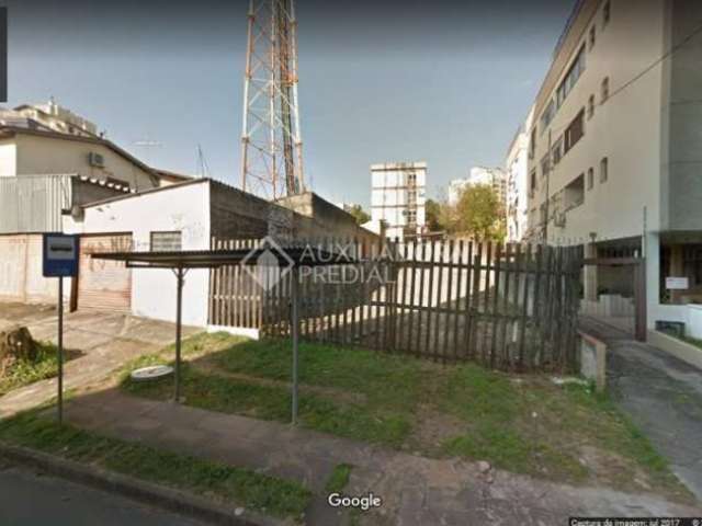 Terreno em condomínio fechado à venda na Rua Bezerra de Menezes, 384, Passo da Areia, Porto Alegre, 372 m2 por R$ 740.000