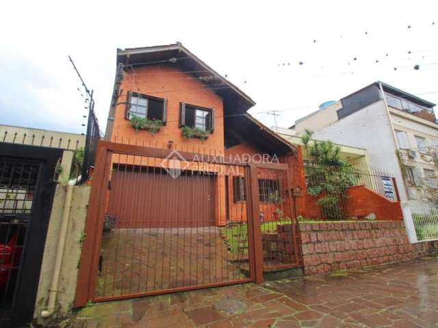Casa com 2 quartos à venda na Rua Marcelo Gama, 190, São João, Porto Alegre, 250 m2 por R$ 1.100.000
