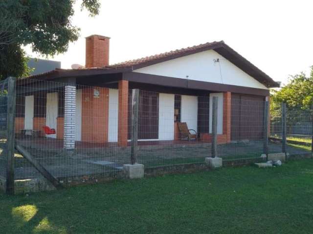 Casa com 3 quartos à venda na Alzemiro fernandes, 960, Zona Nova, Capão da Canoa, 129 m2 por R$ 650.000