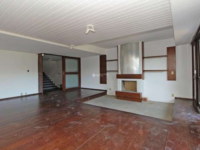 Casa com 4 quartos à venda na Avenida Montenegro, 192, Petrópolis, Porto Alegre, 350 m2 por R$ 921.500