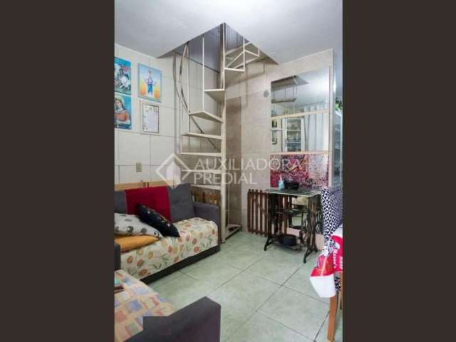 Casa com 2 quartos à venda na Avenida Capivari, 1353, Cristal, Porto Alegre, 41 m2 por R$ 150.000