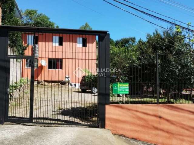 Casa com 3 quartos à venda na Rua Cambará do Sul, 750, Kayser, Caxias do Sul, 69 m2 por R$ 318.000