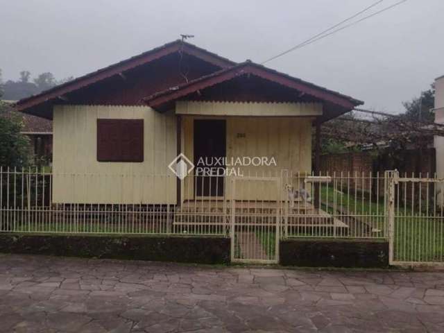 Casa com 3 quartos à venda na FELIPE BENDER, 390, Centro, Três Coroas, 194 m2 por R$ 350.000