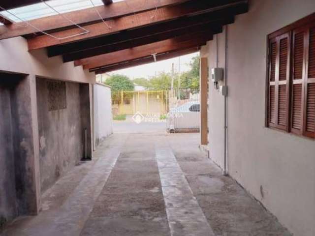 Casa com 3 quartos à venda na Rua Fermino de Araújo Pinto, 201, Ermo, Guaíba, 150 m2 por R$ 320.000