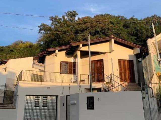 Casa com 3 quartos à venda na Rua Aladim de Araújo Pinto, 23, Centro, Guaíba, 158 m2 por R$ 800.000