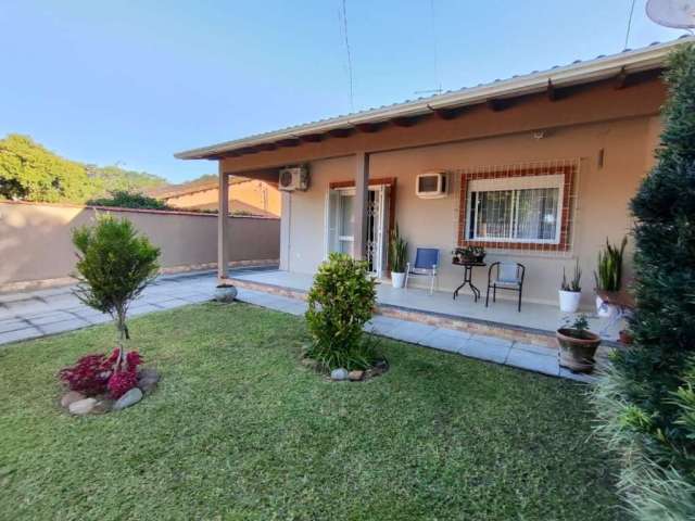 Casa com 4 quartos à venda na PRESIDENTES, DOS, 234, Flórida, Guaíba, 220 m2 por R$ 695.000