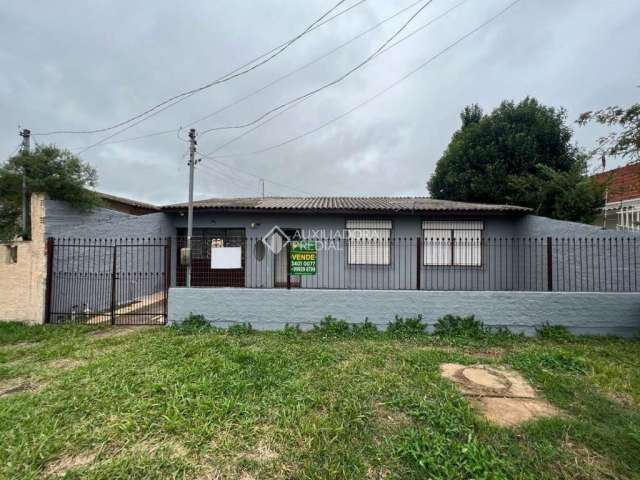 Casa com 3 quartos à venda na Sílvio de Freitas Remédio, 528, Parque 35, Guaíba, 100 m2 por R$ 350.000