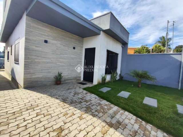 Casa com 2 quartos à venda na João José Wust, Professor, 1050, Morada da Colina, Guaíba, 77 m2 por R$ 350.000