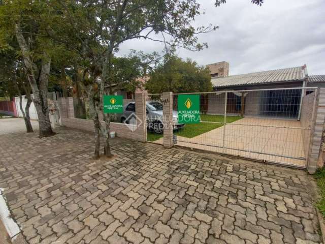 Casa com 3 quartos à venda na MAURA­CIO LESSA, 714, Flórida, Guaíba, 180 m2 por R$ 420.000