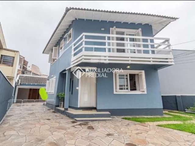 Casa com 3 quartos à venda na Rua Padre Reus, 153, Vila Regina, Cachoeirinha, 177 m2 por R$ 850.000