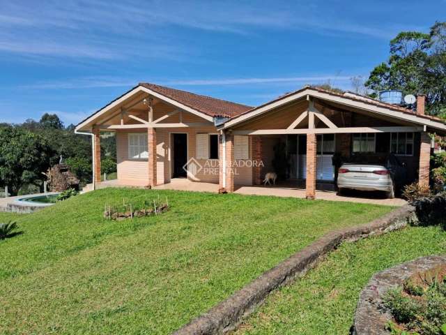 Fazenda à venda na Fazenda, 3314, Fazenda Fialho, Taquara, 190 m2 por R$ 795.000