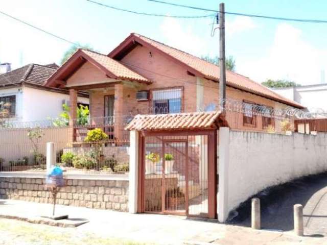 Casa em condomínio fechado com 3 quartos à venda na Rua Francisco Valdomiro Lorenz, 281, Jardim Carvalho, Porto Alegre, 218 m2 por R$ 400.000