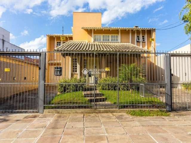 Casa em condomínio fechado com 3 quartos à venda na Rua Doutor Telmo Vergara, 278, Partenon, Porto Alegre, 240 m2 por R$ 985.000