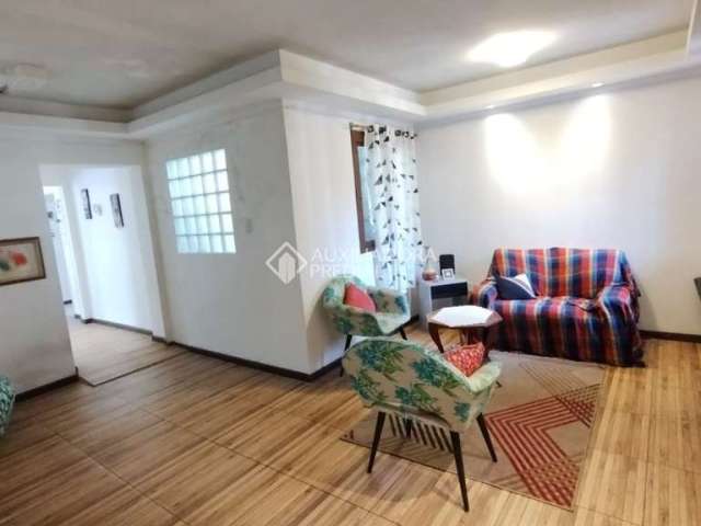 Casa com 4 quartos à venda na Beco Antônio Carvalho, 1441, Jardim Carvalho, Porto Alegre, 118 m2 por R$ 699.000