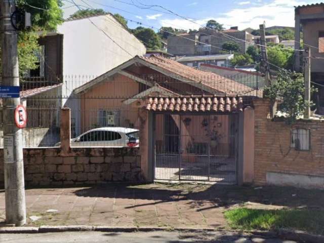 Casa com 2 quartos à venda na Rua Dom João VI, 254, Medianeira, Porto Alegre, 120 m2 por R$ 385.000