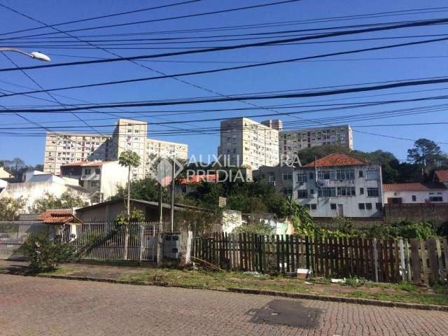 Casa em condomínio fechado com 3 quartos à venda na Rua Teixeira de Freitas, 761, Santo Antônio, Porto Alegre, 745 m2 por R$ 1.300.000