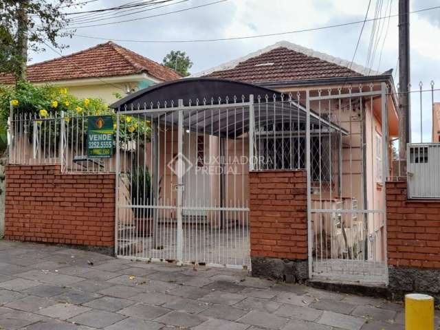 Casa em condomínio fechado com 3 quartos à venda na Rua Luiz de Camões, 192, Santo Antônio, Porto Alegre, 160 m2 por R$ 450.000