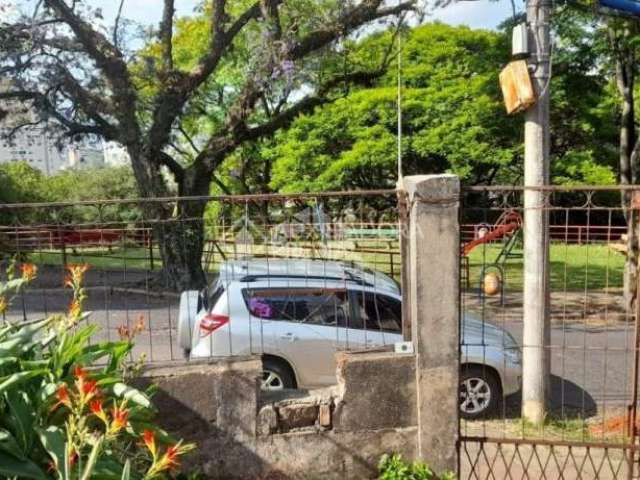 Terreno à venda na Rua Paulino Chaves, 491, Santo Antônio, Porto Alegre, 290 m2 por R$ 360.000