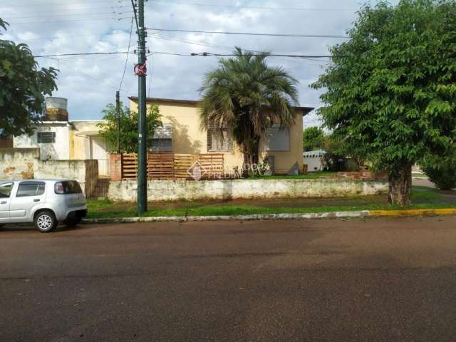 Casa com 3 quartos à venda na Rua Osvaldo Optiz, 595, Estância Velha, Canoas, 67 m2 por R$ 450.000